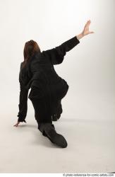 ANGELIA KNEELING POSE SITH